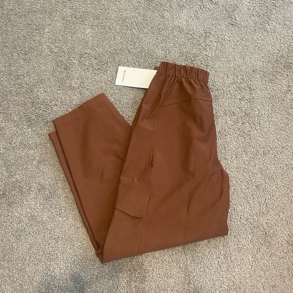 Lululemon cargo pants - Picture 2 of 5